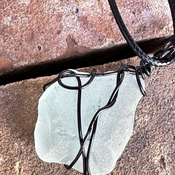 Mississippi gulf Sea Glass Pendant Necklace Wire Wrapped Artisan Handmade 4174 B - Picture 5 of 12